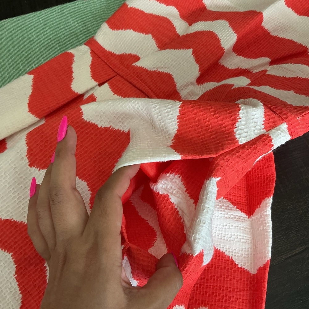 The Limited Coral White Chevron Dress Size 4 Fit & Flare D23 - Picture 10 of 10